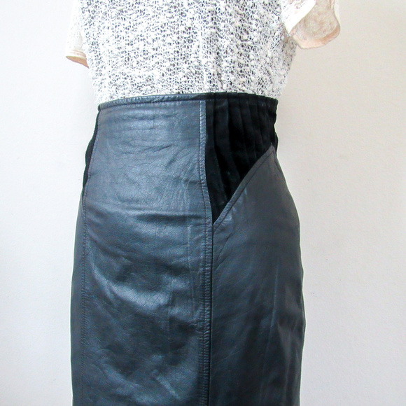 VINTAGE Black Leather Pencil Skirt - Picture 3 of 8